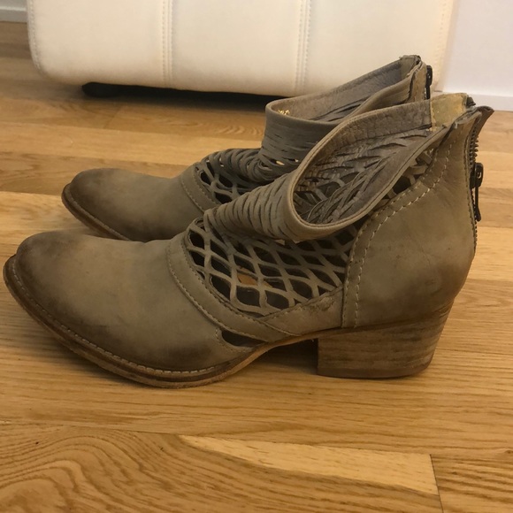 Sole Child Booties - Picture 3 of 11